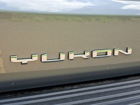 New 2026 GMC Yukon XL Elevation w/ Elevation Premium Package AWD/4WD image 21
