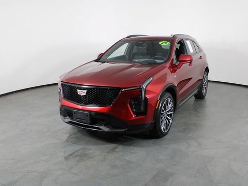 Used 2025 Cadillac XT4 Sport FWD image 1