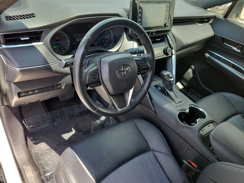 Used 2021 Toyota Venza XLE AWD/4WD image 13