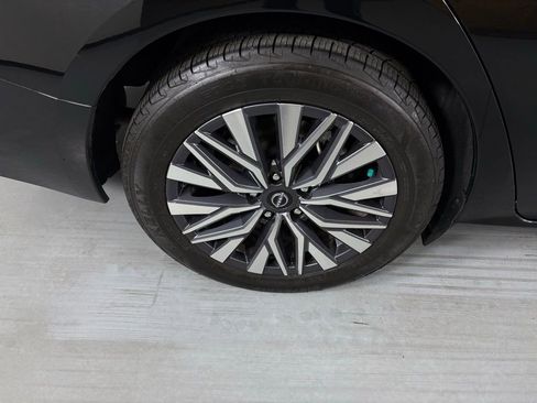 Used 2023 Nissan Altima 2.5 SV image 11