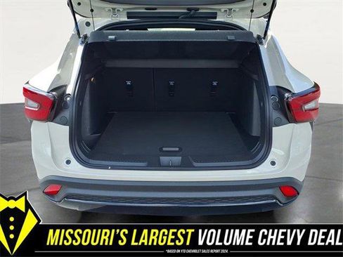 New 2026 Chevrolet Trax RS image 18