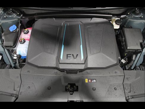 Certified 2024 Hyundai Ioniq 5 SEL RWD image 22