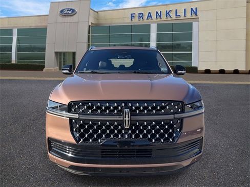 New 2025 Lincoln Navigator Black Label image 2