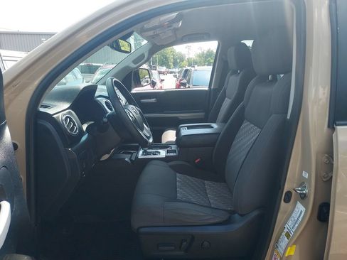 Used 2019 Toyota Tundra SR5 w/ SR5 Upgrade Package AWD/4WD image 29