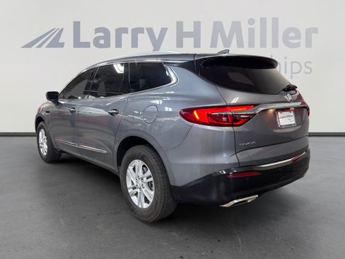 Used 2018 Buick Enclave Essence w/ Trailering Package FWD image 3