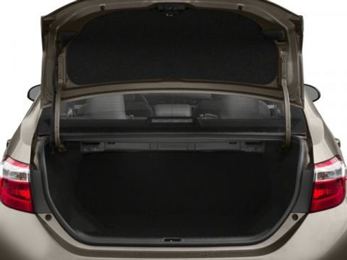 Used 2016 Toyota Corolla LE FWD image 12