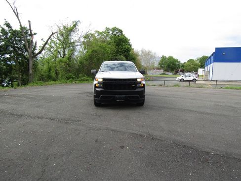 Used 2022 Chevrolet Silverado 1500 W/T w/ WT Value Package AWD/4WD image 9