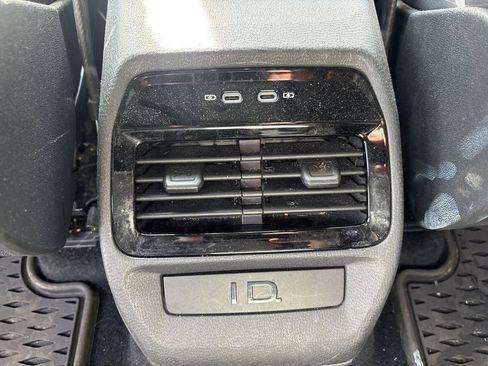 Used 2021 Volkswagen ID.4 1st Edition image 11