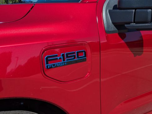 Certified 2025 Ford F150 Lightning Flash AWD/4WD image 12