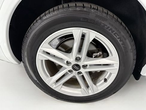 Used 2024 Audi Q5 e Prestige AWD/4WD image 31