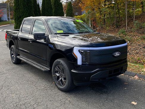 New 2025 Ford F150 Lightning Flash AWD/4WD image 10