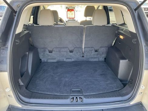 Used 2017 Ford Escape SE w/ Equipment Group 201A image 30