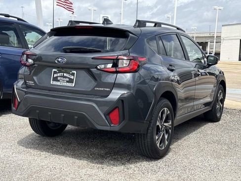 Used 2024 Subaru Crosstrek 2.0i Premium image 2