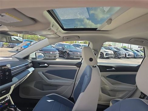 New 2026 Volkswagen Jetta SE FWD image 25