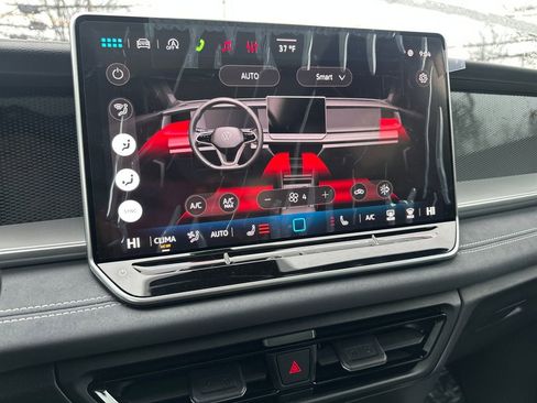 New 2026 Volkswagen Tiguan SE R-Line image 11