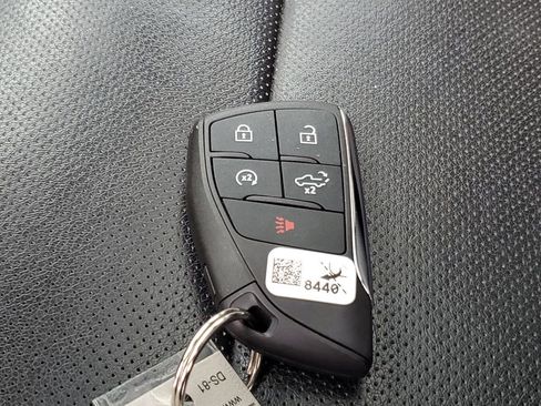 Used 2022 GMC Sierra 1500 SLT w/ SLT Premium Plus Package image 38