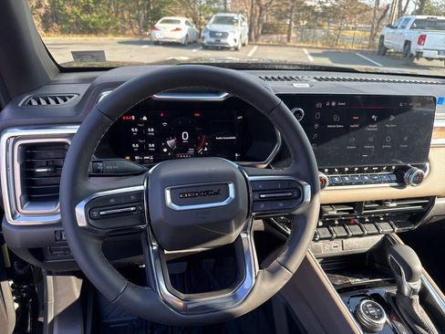 New 2026 GMC Canyon Denali image 15