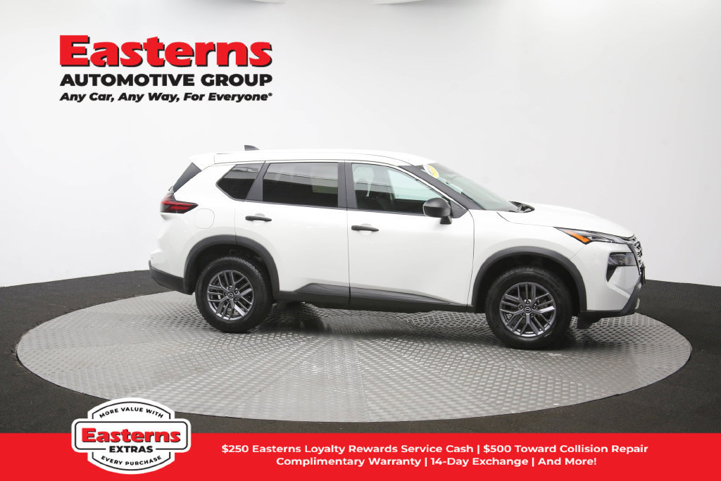 Used 2024 Nissan Rogue S AWD/4WD image 24