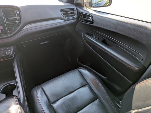 Used 2023 Dodge Durango GT image 22
