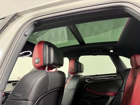 New 2026 Porsche Macan AWD/4WD image 19