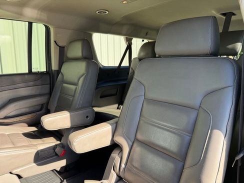 Used 2019 GMC Yukon XL Denali image 21