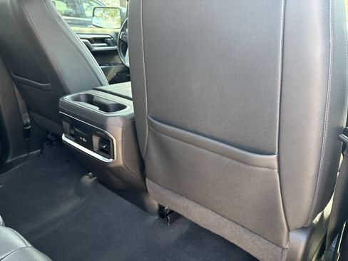 Used 2022 GMC Sierra 1500 SLT w/ SLT Convenience Package AWD/4WD image 19