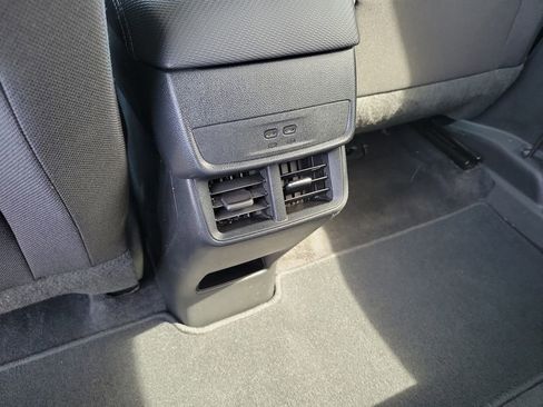 Certified 2025 Chevrolet Equinox LT FWD image 13
