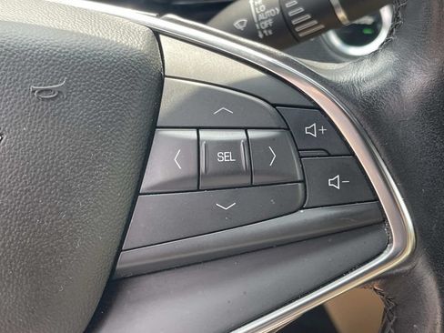 Used 2019 Cadillac XT5 Premium Luxury w/ Driver Assist Package FWD image 40