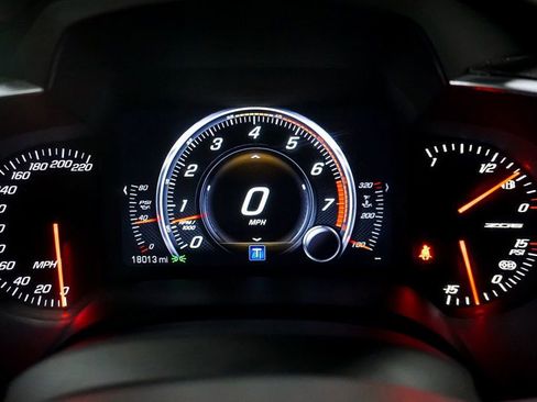 Used 2015 Chevrolet Corvette Z06 w/ 3LZ Preferred Equipment Group image 31