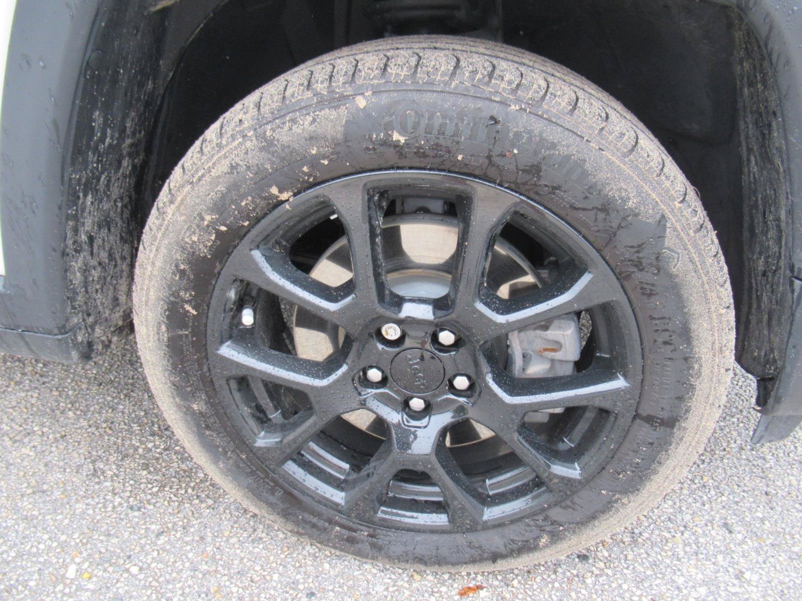 Used 2023 Jeep Compass Latitude w/ Convenience Group AWD/4WD image 5