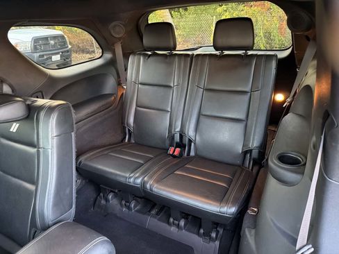 Used 2019 Dodge Durango R/T w/ Technology Group RWD image 10