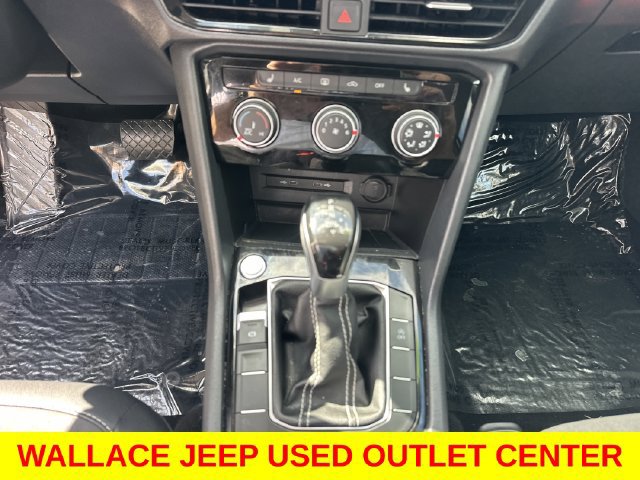 Used 2023 Volkswagen Taos SE FWD image 17