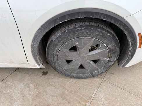 Used 2024 Toyota Prius Limited image 10