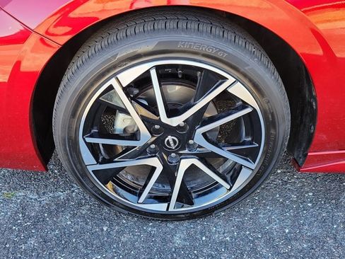 Used 2025 Nissan Sentra SR image 6