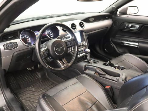 Used 2020 Ford Mustang Premium RWD image 4