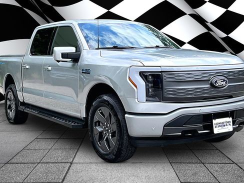 Used 2024 Ford F150 Lightning Lariat AWD/4WD image 11