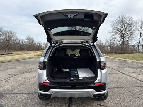 New 2025 Land Rover Discovery Sport S image 9
