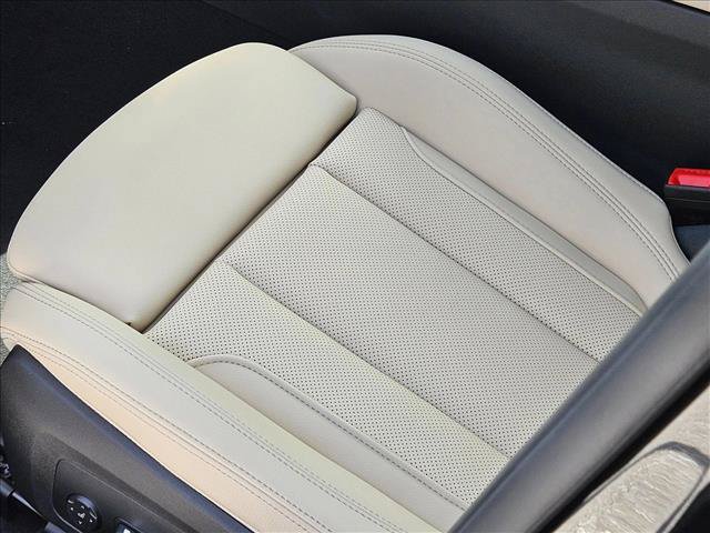 Used 2026 BMW 330i Sedan w/ M Sport Package RWD image 4