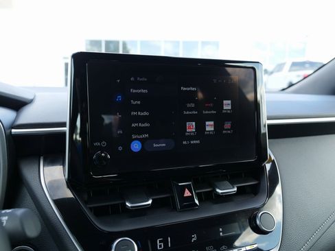 Used 2025 Toyota Corolla SE image 26