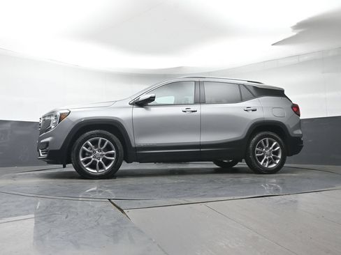 Used 2024 GMC Terrain SLT AWD/4WD image 29