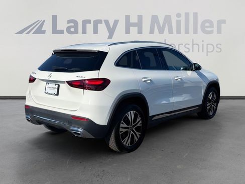 Used 2025 Mercedes-Benz GLA 250 4MATIC image 6
