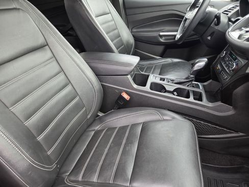 Used 2018 Ford Escape Titanium AWD/4WD image 9