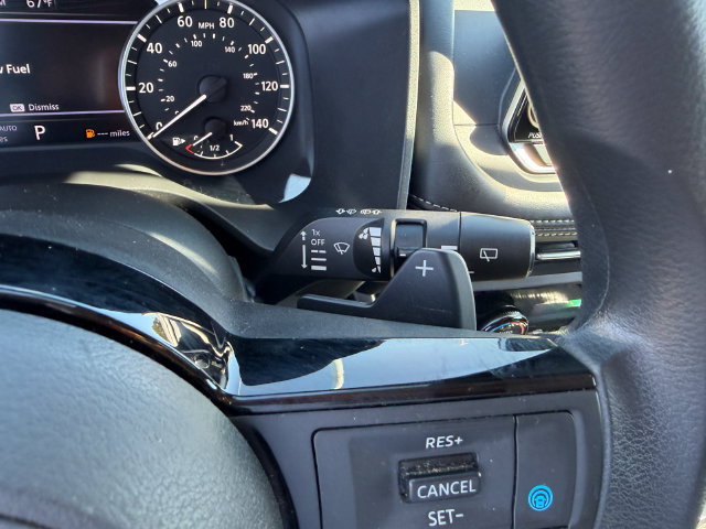 Used 2023 Nissan Rogue SV AWD/4WD image 18