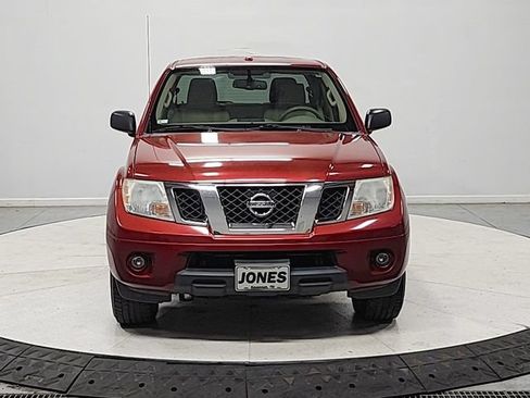 Used 2013 Nissan Frontier SV w/ SV Value Truck Pkg RWD image 2