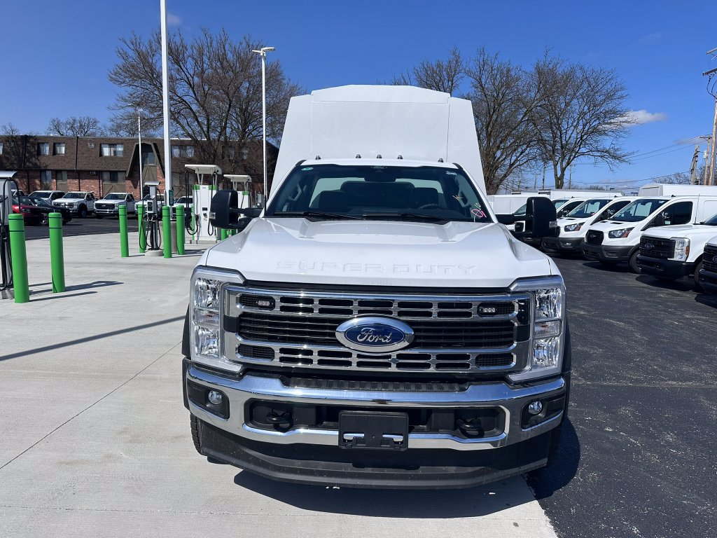 New 2024 Ford F550 4x4 Regular Cab Super Duty image 2