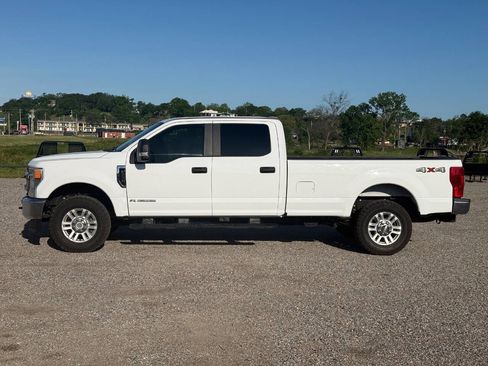 Used 2022 Ford F250 XL w/ Power Equipment Group image 9
