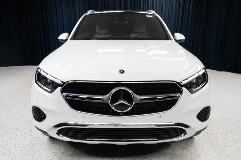 New 2027 Mercedes-Benz GLC 300 image 2