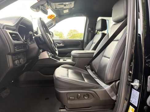 Used 2024 Chevrolet Suburban LT AWD/4WD image 16