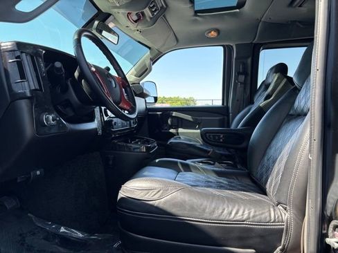 Used 2021 GMC Savana 2500 w/ Enhanced Convenience Package RWD image 16