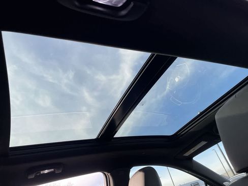 Certified 2023 Cadillac XT5 Premium Luxury w/ LPO, Floor Liner Package image 21